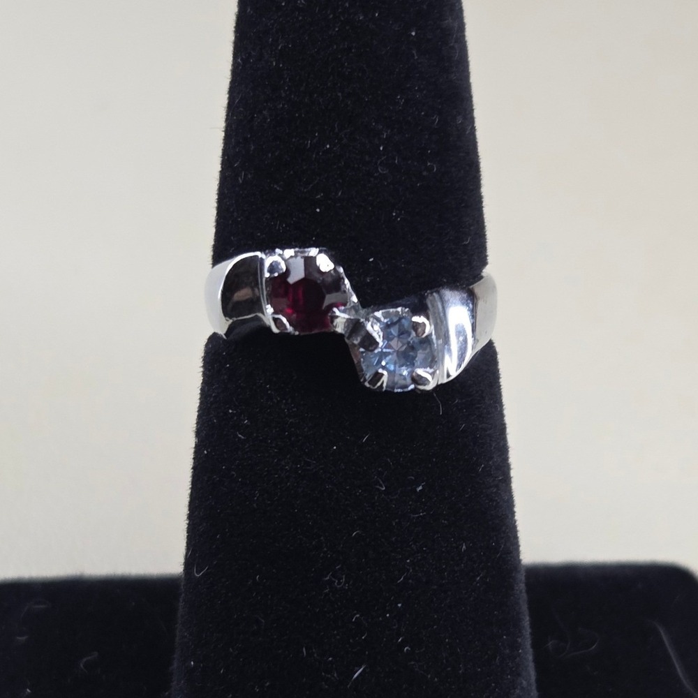 Silver Tone Bypass Ring Red and Blue Stones Toi et Moi Style Size 6.5 0410